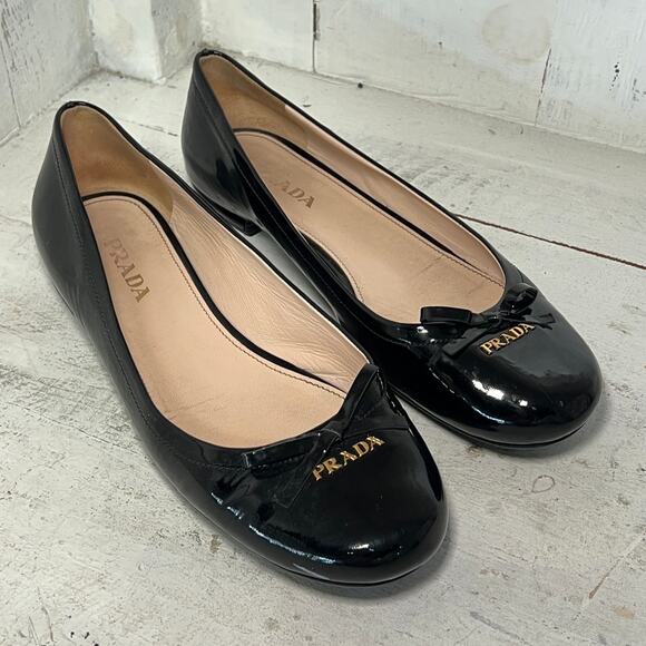 Prada Patent Leather Slip On Bow Detail Ballet Flats Black Women's Size 39 / 9 - Picture 1 of 6